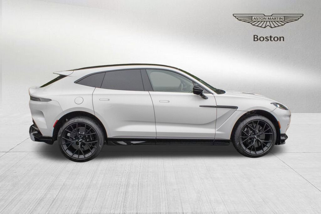 New 2025 Aston Martin DBX 707 image 5