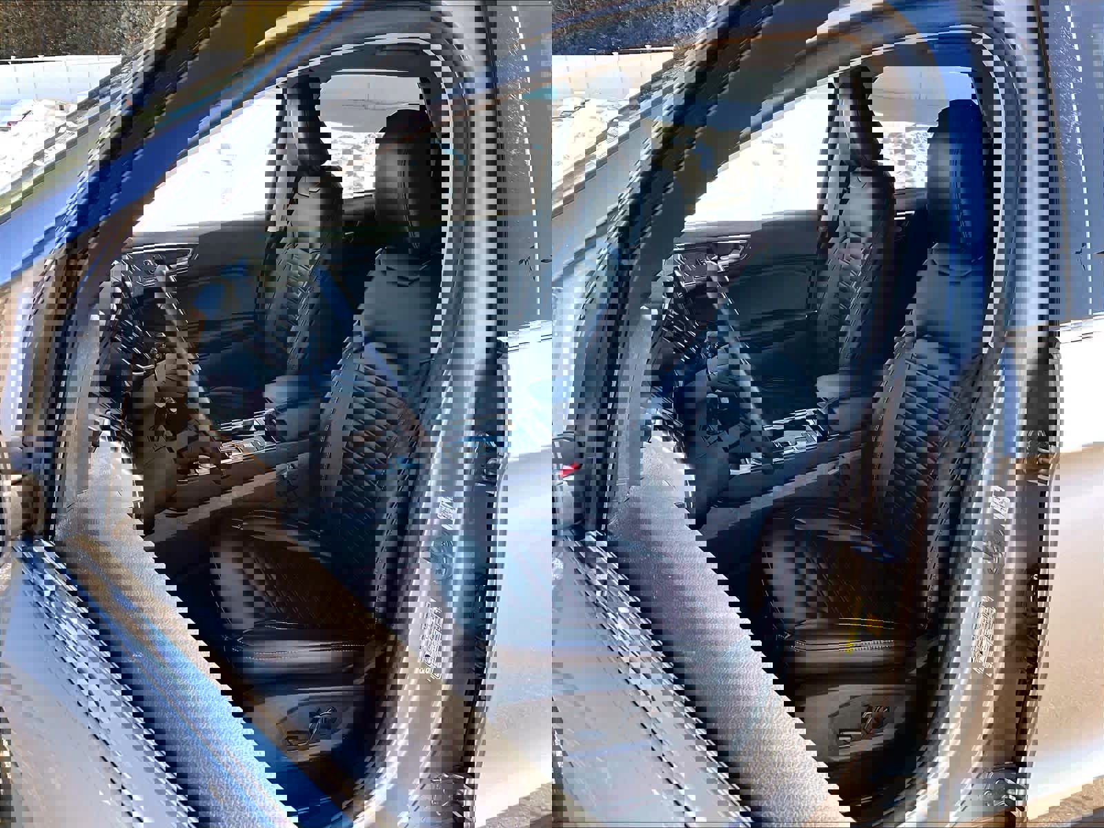 Used 2024 Ford Edge SEL image 19