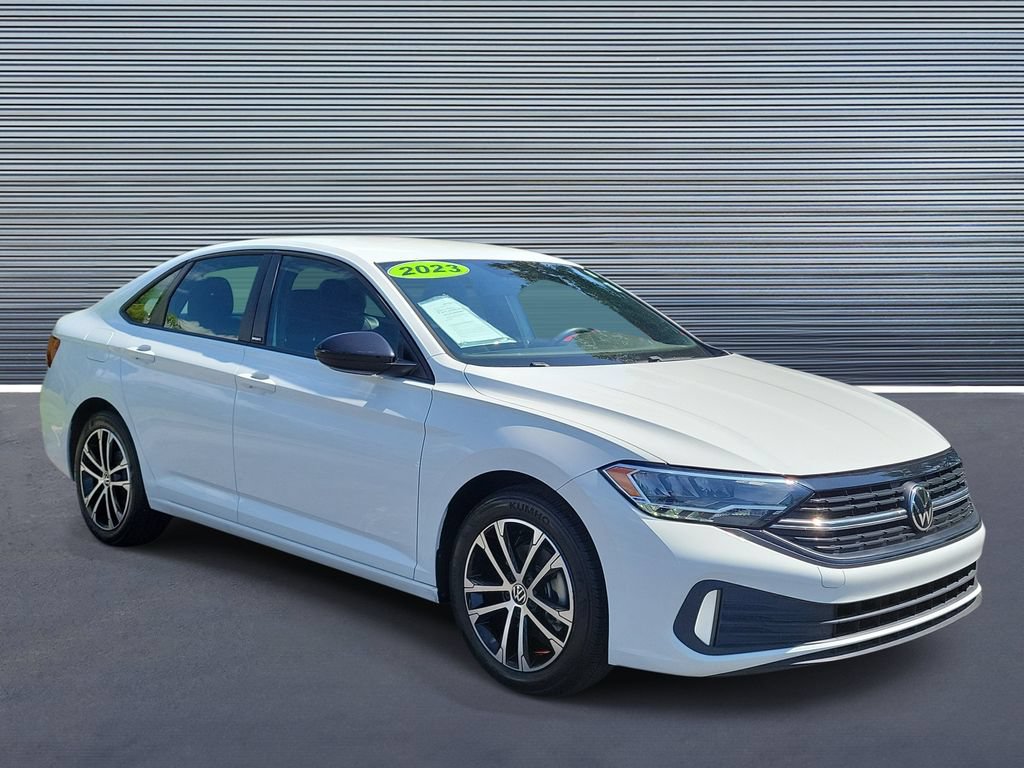 Used 2023 Volkswagen Jetta Sport FWD image 2