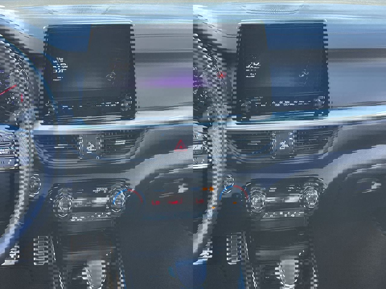 Used 2024 Kia Forte GT-Line w/ GT-Line Premium Package image 17