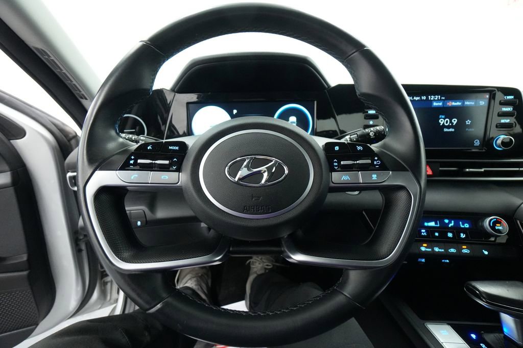 Used 2021 Hyundai Elantra SEL w/ Convenience Package image 35