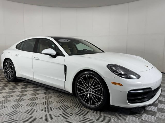 Used 2021 Porsche Panamera RWD image 14