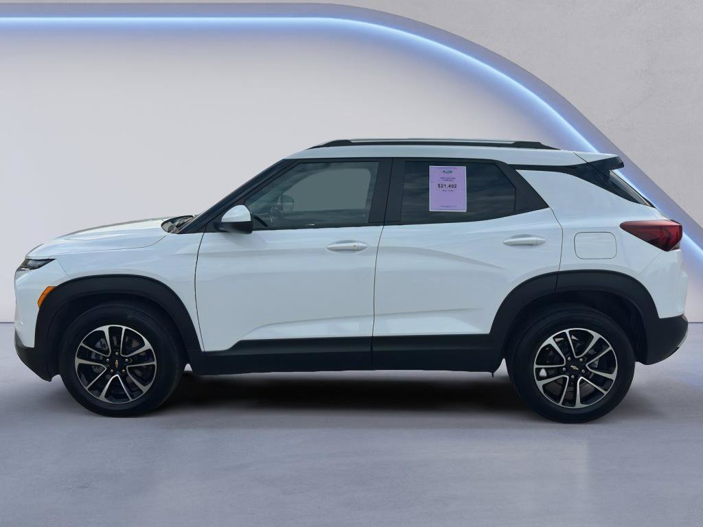 Used 2025 Chevrolet TrailBlazer LT FWD image 8