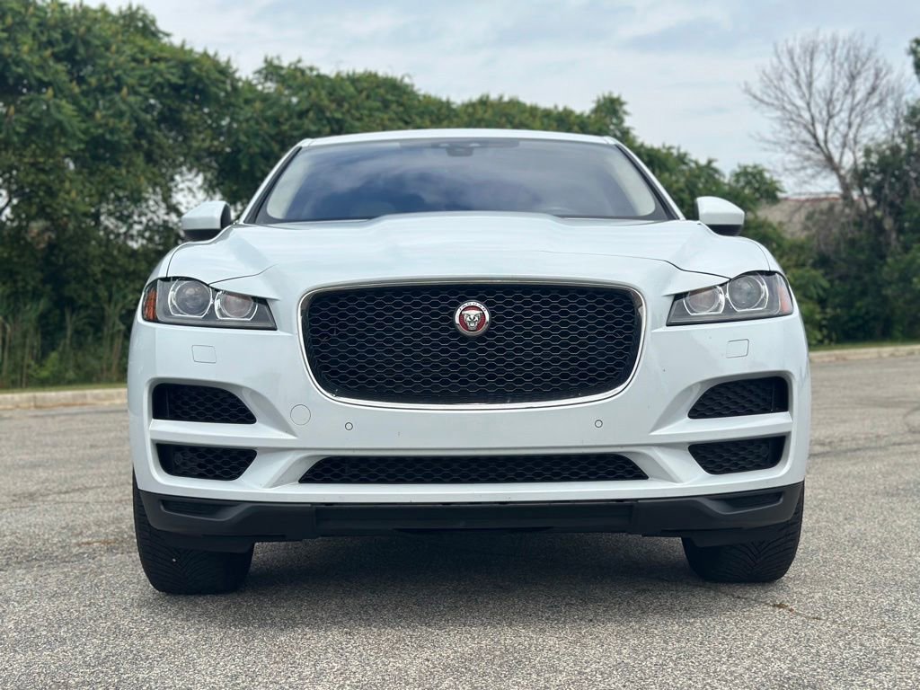 Used 2019 Jaguar F-PACE Prestige AWD/4WD image 2