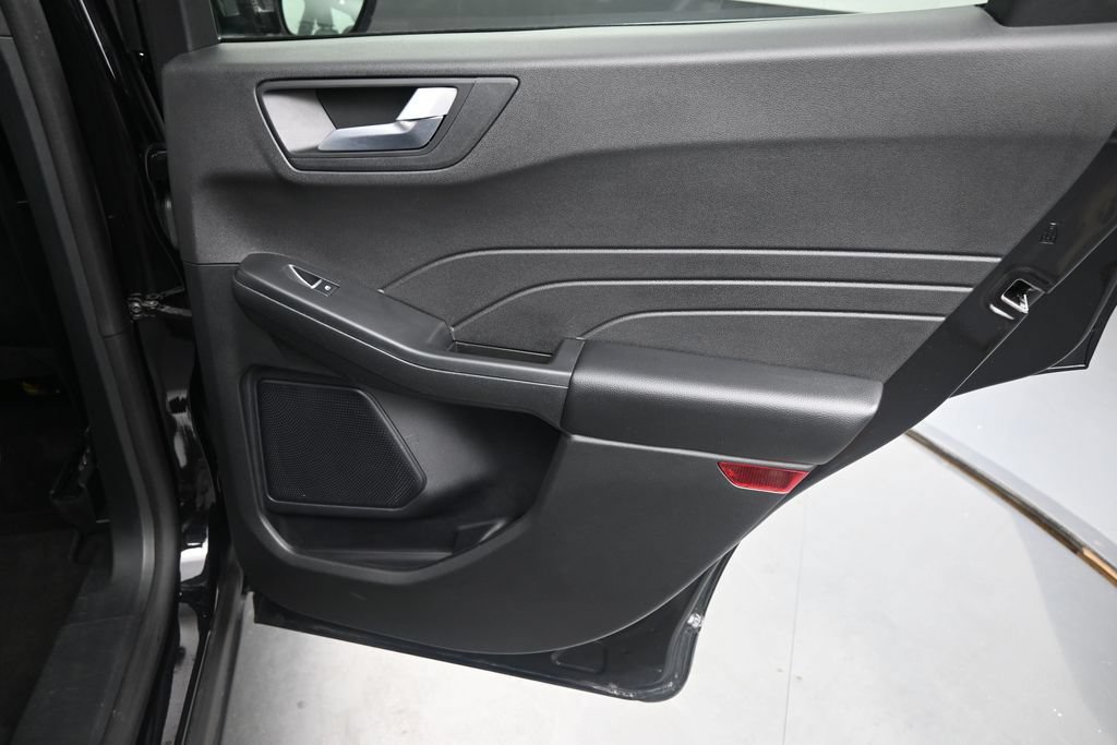 Used 2025 Ford Escape Platinum AWD/4WD image 20