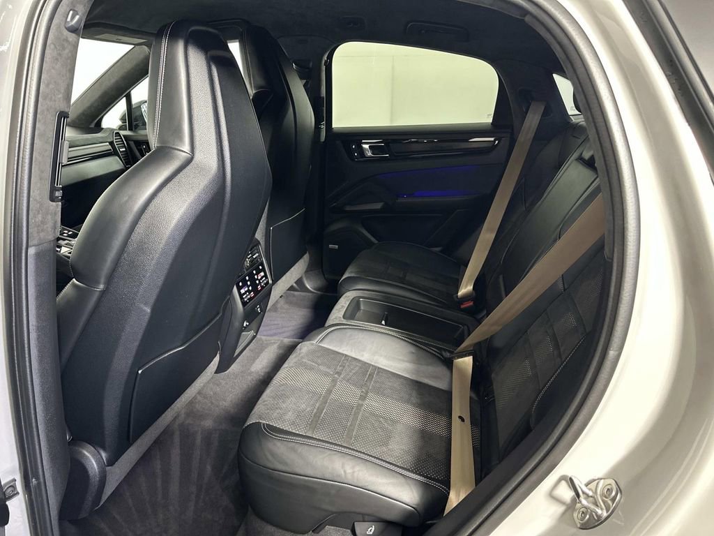 Used 2023 Porsche Cayenne Turbo GT image 30