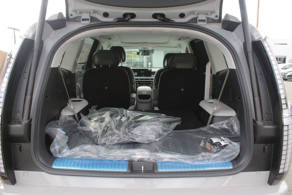 New 2026 Hyundai Ioniq 9 Calligraphy image 10