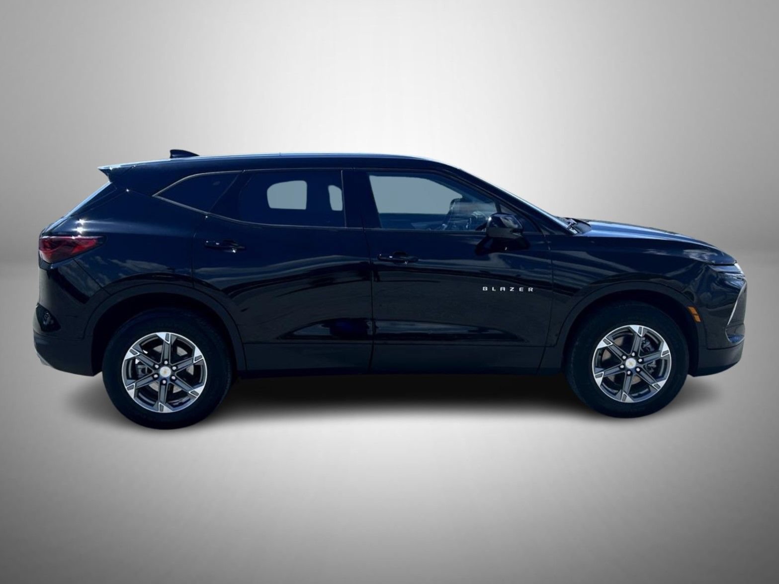Certified 2025 Chevrolet Blazer LT AWD/4WD image 4