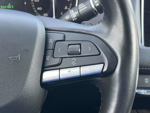 Used 2023 Cadillac XT4 Premium Luxury image 28