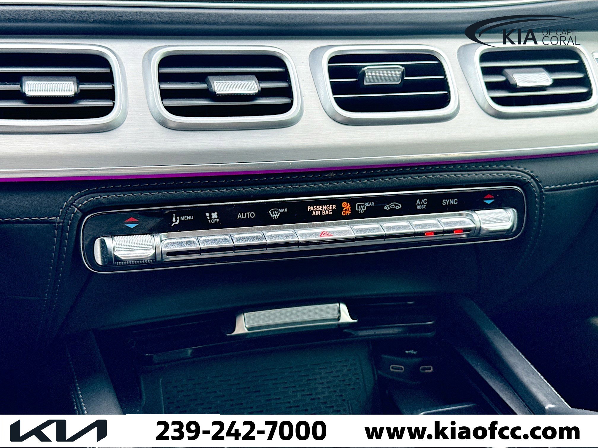 Used 2024 Mercedes-Benz GLE 53 AMG 4MATIC Coupe w/ AMG Night Package image 34