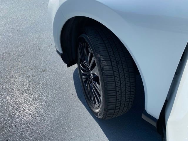 Certified 2024 Toyota Venza Nightshade AWD/4WD image 31