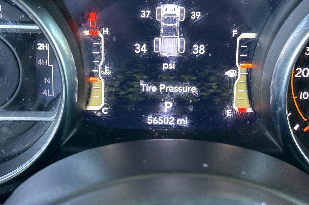 Used 2023 Jeep Gladiator Mojave w/ Cold Weather Group AWD/4WD image 27