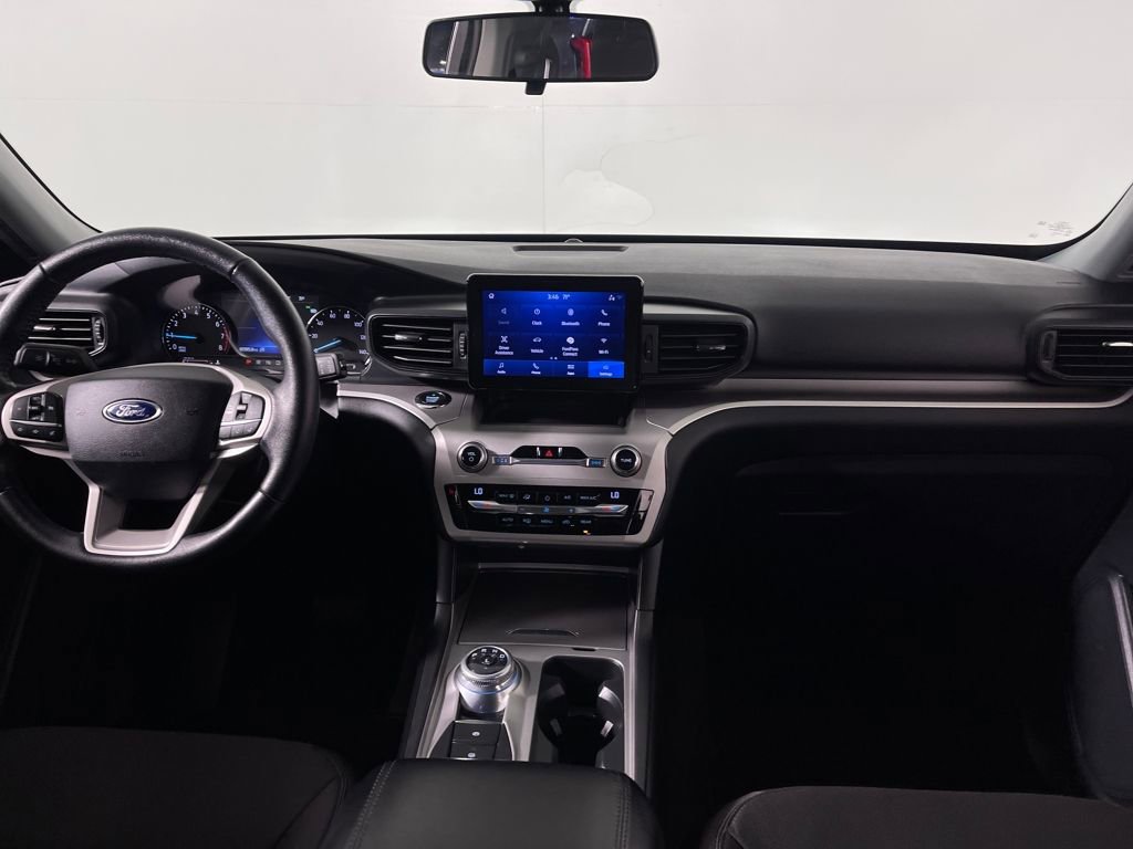 Used 2021 Ford Explorer XLT image 14