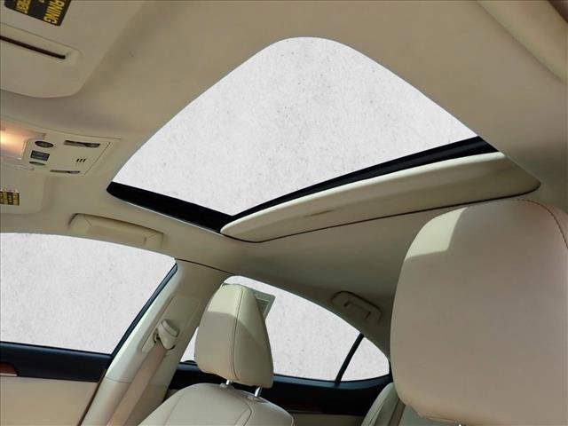 Used 2014 Lexus ES 300h w/ Luxury Package w/Bamboo Trim image 13