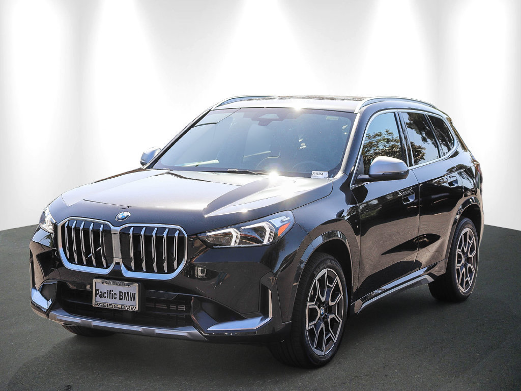 Certified 2024 BMW X1 xDrive28i w/ Convenience Package AWD/4WD image 3