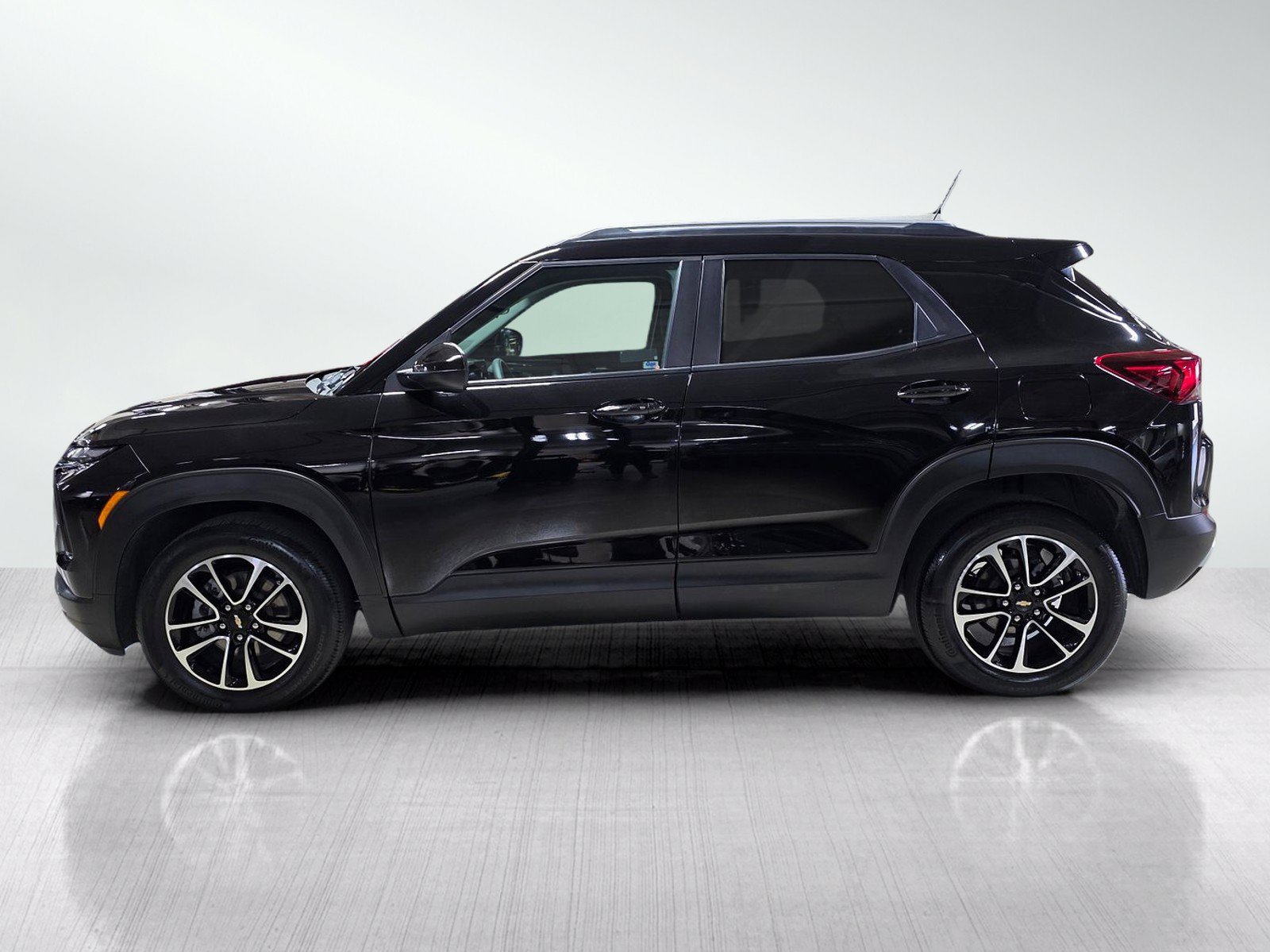Used 2024 Chevrolet TrailBlazer LT FWD image 4
