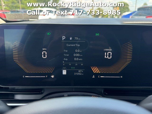 Used 2025 Kia Carnival FWD image 13
