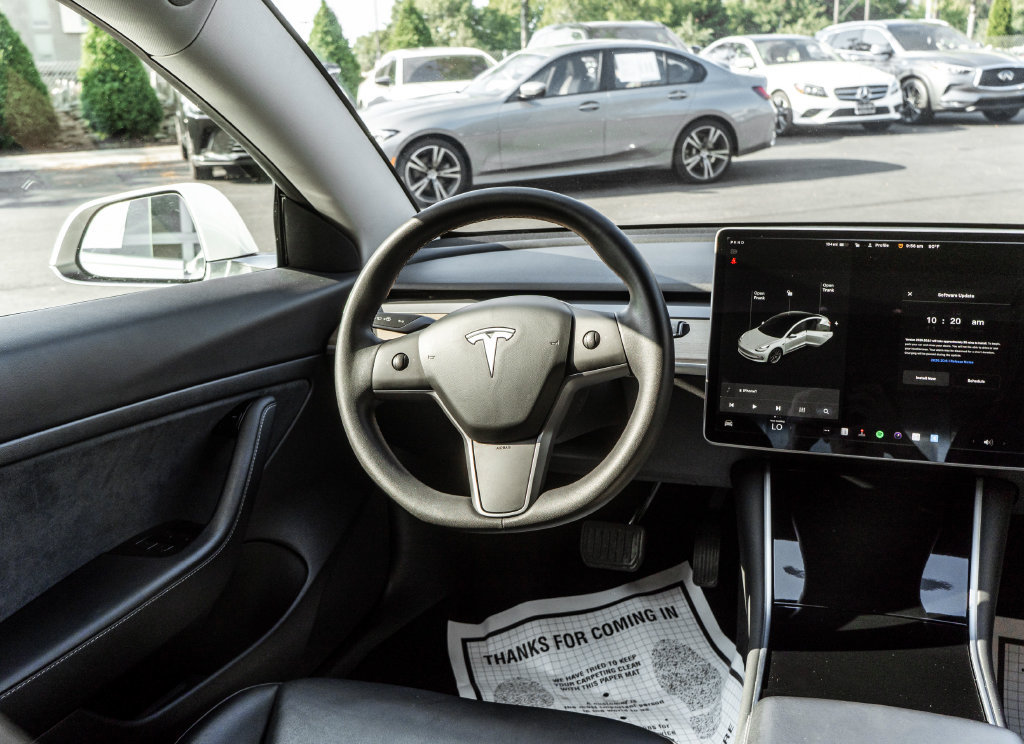 Used 2020 Tesla Model 3 Standard Range Plus RWD image 12
