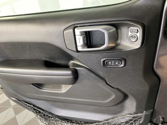 Used 2018 Jeep Wrangler Sport AWD/4WD image 24