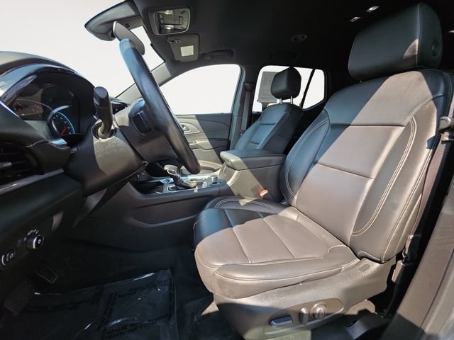 Used 2023 Chevrolet Traverse LT AWD/4WD image 9