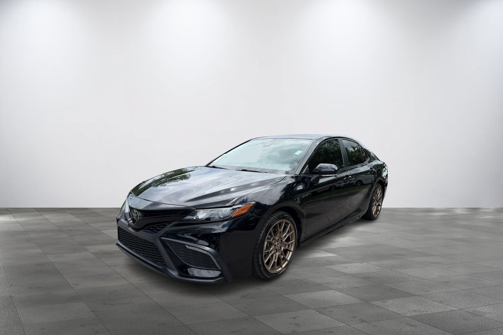 Used 2023 Toyota Camry SE w/ Convenience Package FWD image 3