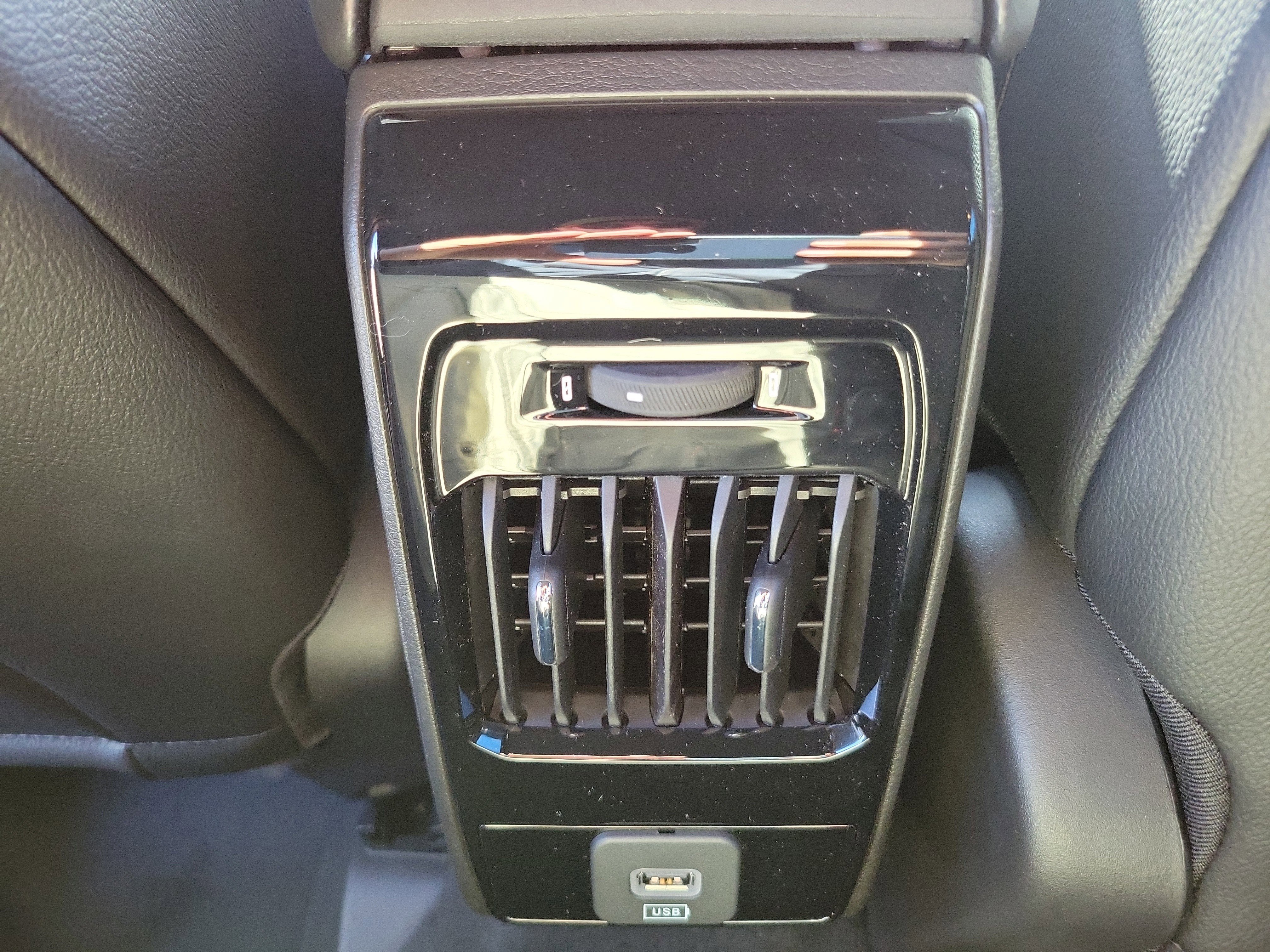 New 2026 Jeep Compass Latitude image 10