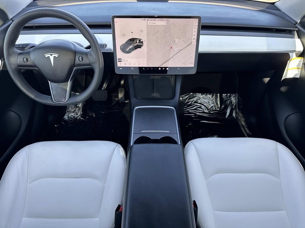 Used 2021 Tesla Model Y Long Range image 7