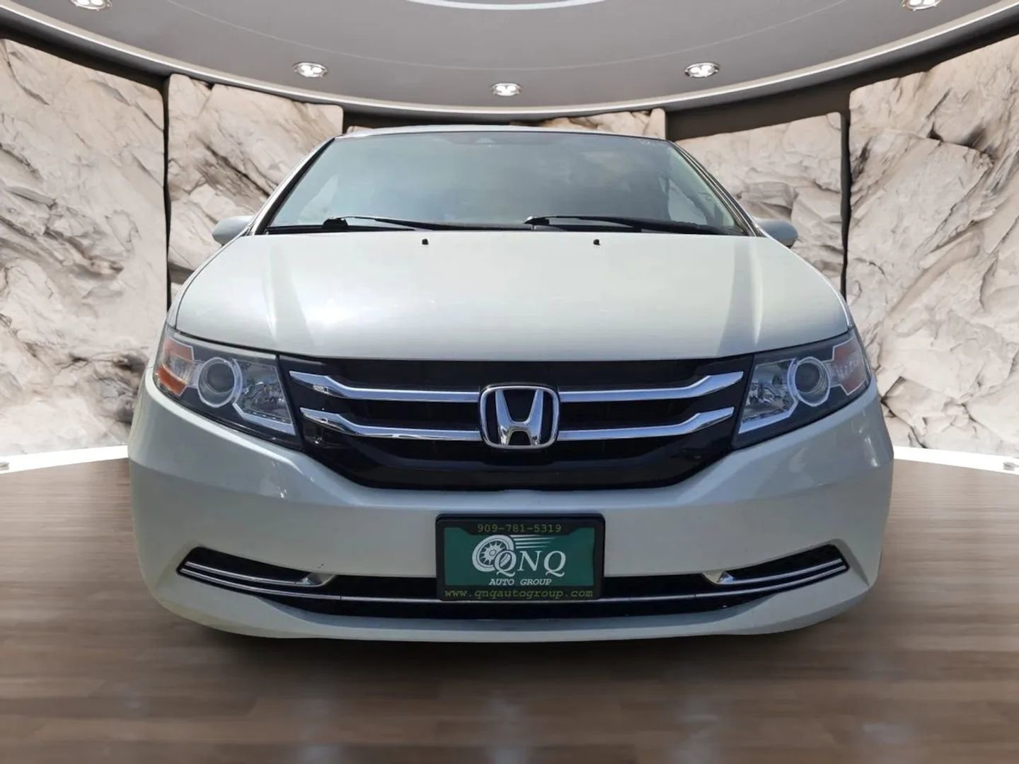 Used 2014 Honda Odyssey EX-L image 2