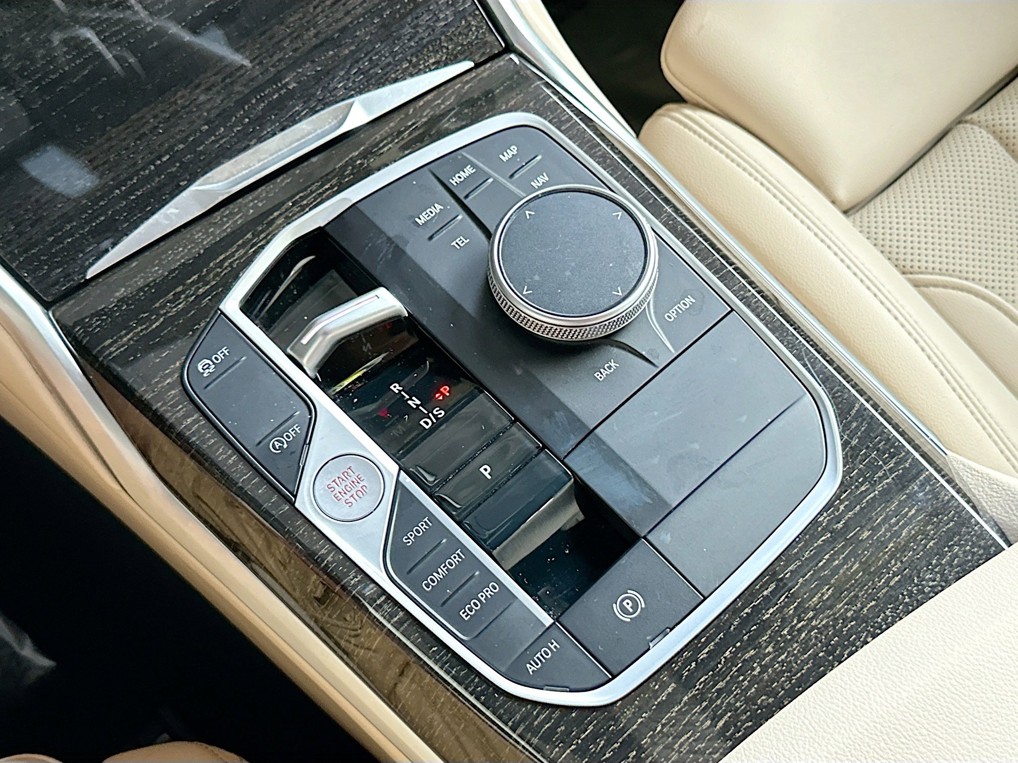 Certified 2023 BMW 330i Sedan image 17