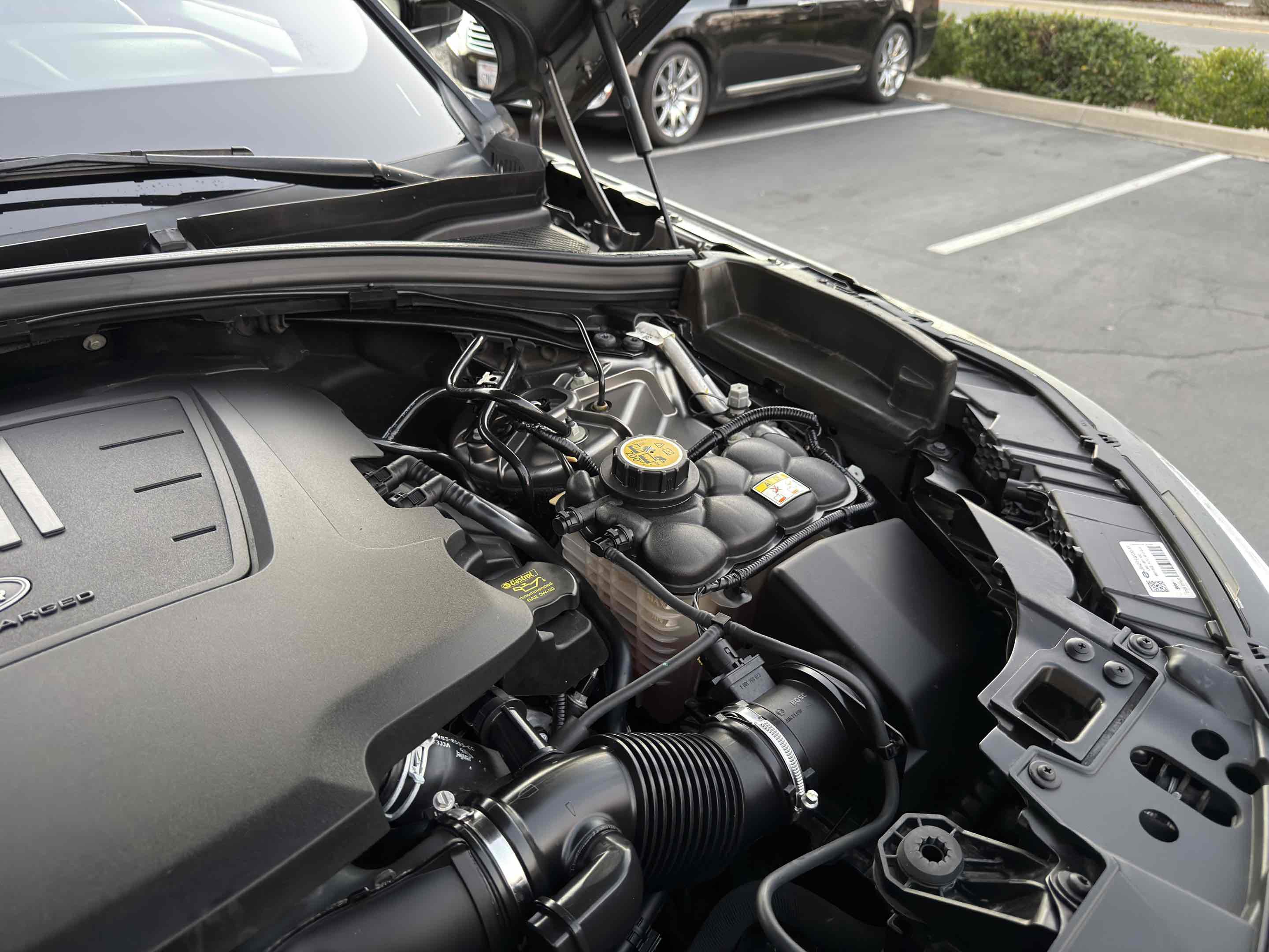 Used 2018 Land Rover Range Rover Velar R-Dynamic SE image 90