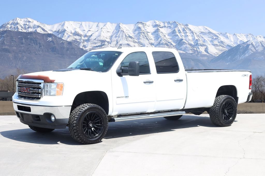 Used 2014 GMC Sierra 3500 SLE w/ SLE Preferred Package AWD/4WD image 2