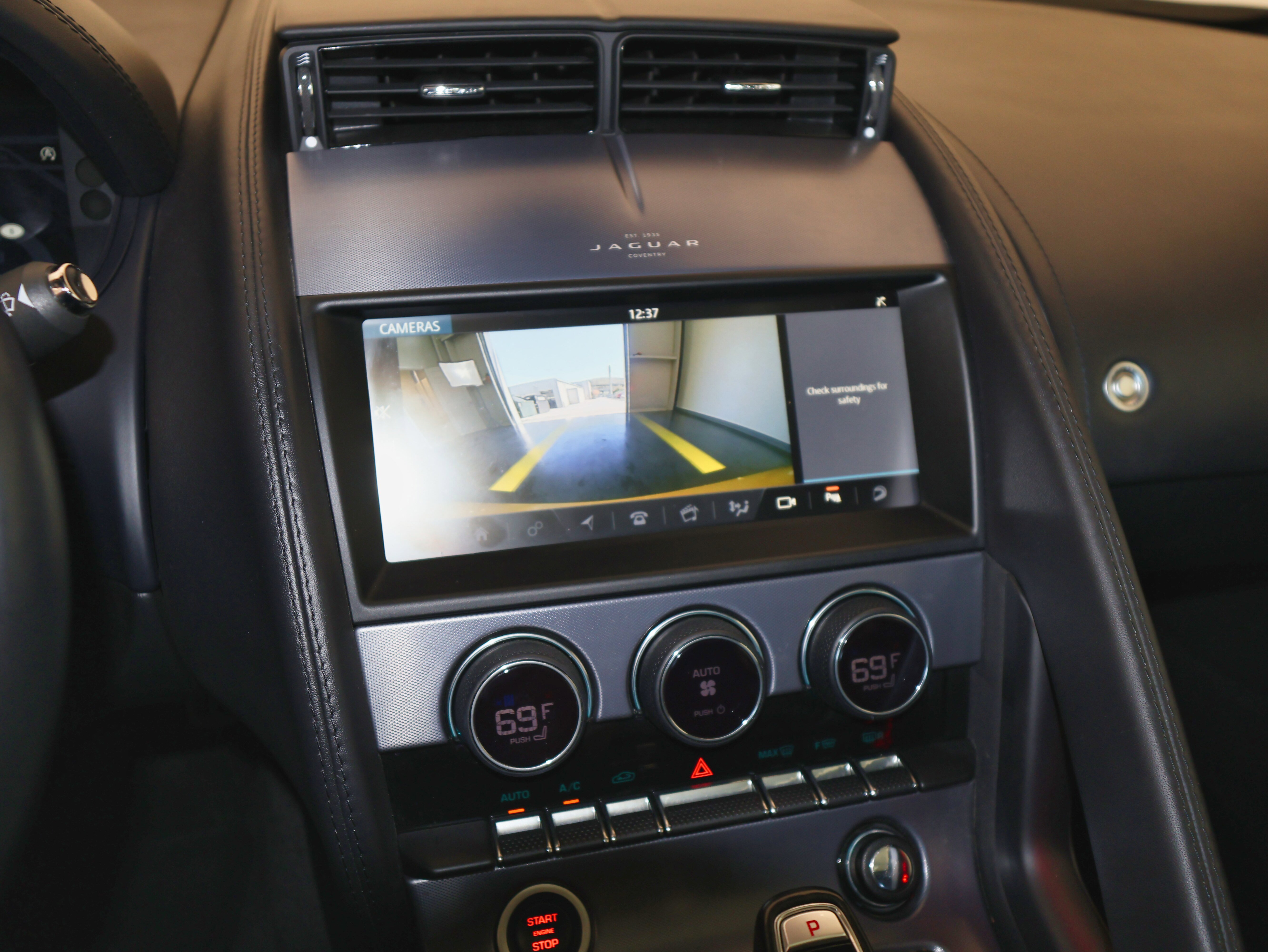 Used 2021 Jaguar F-TYPE R-Dynamic image 31