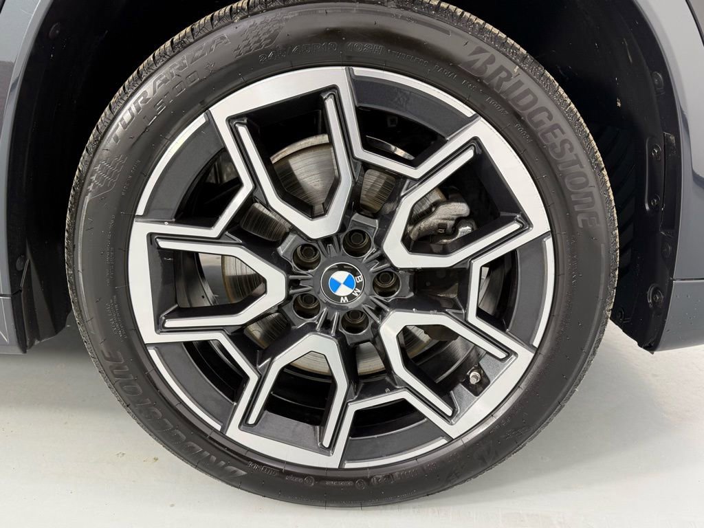 Certified 2024 BMW X1 xDrive28i w/ Convenience Package image 9