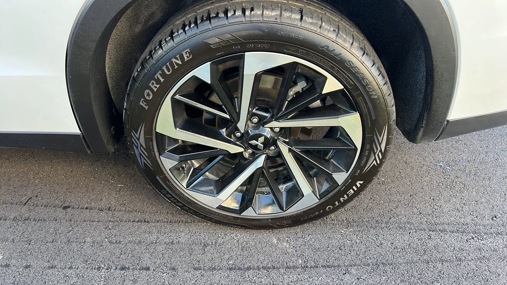 Used 2024 Mitsubishi Outlander Ralliart image 35