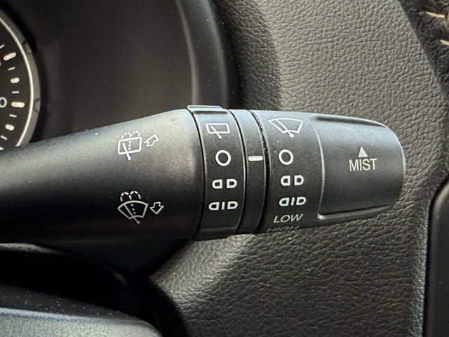 Used 2015 Jeep Renegade Limited FWD image 24