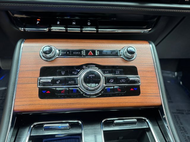 Used 2024 Lincoln Aviator Reserve w/ Equipment Group 201A image 19