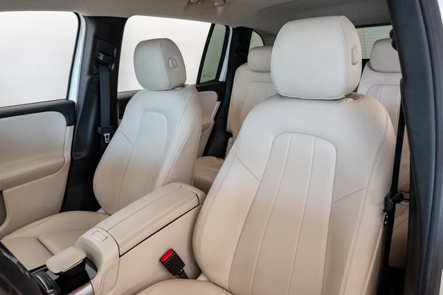 Used 2021 Mercedes-Benz GLB 250 w/ Premium Package image 9