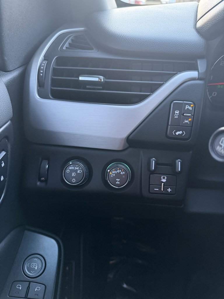 Used 2019 GMC Yukon SLT w/ HD Trailering Package image 12