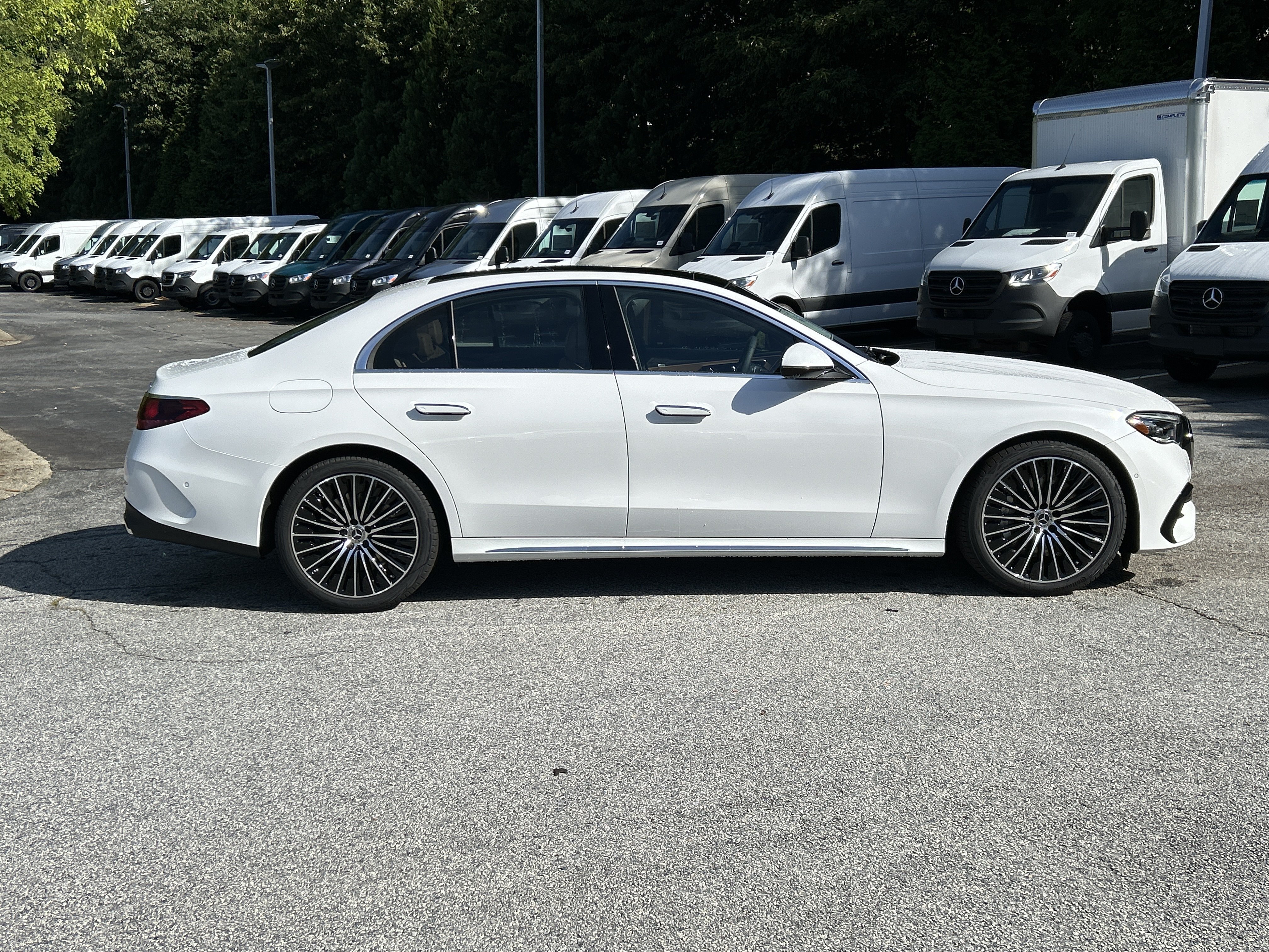 New 2026 Mercedes-Benz E 450 4MATIC Sedan image 5