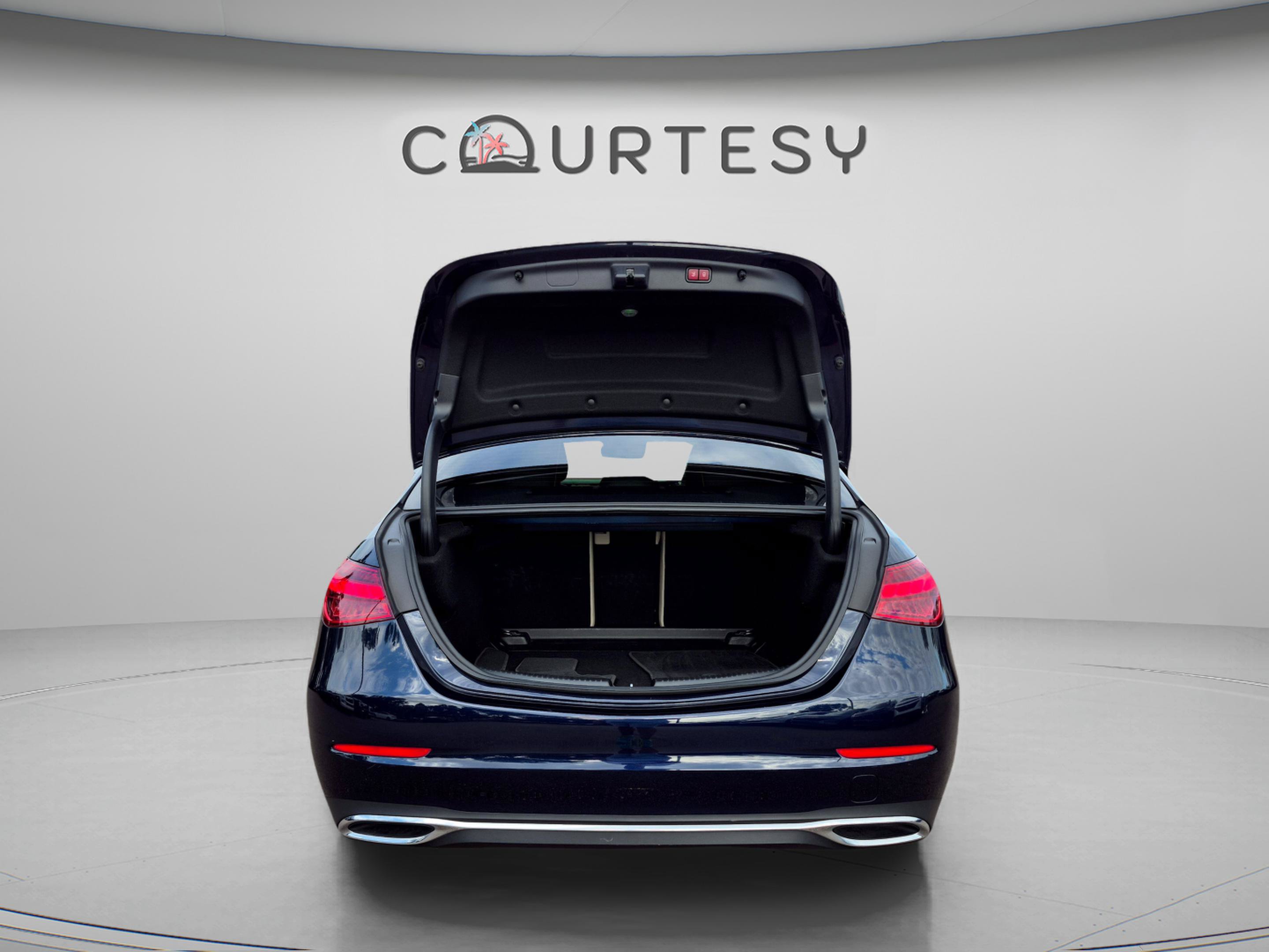 Used 2023 Mercedes-Benz C 300 4MATIC Sedan image 11