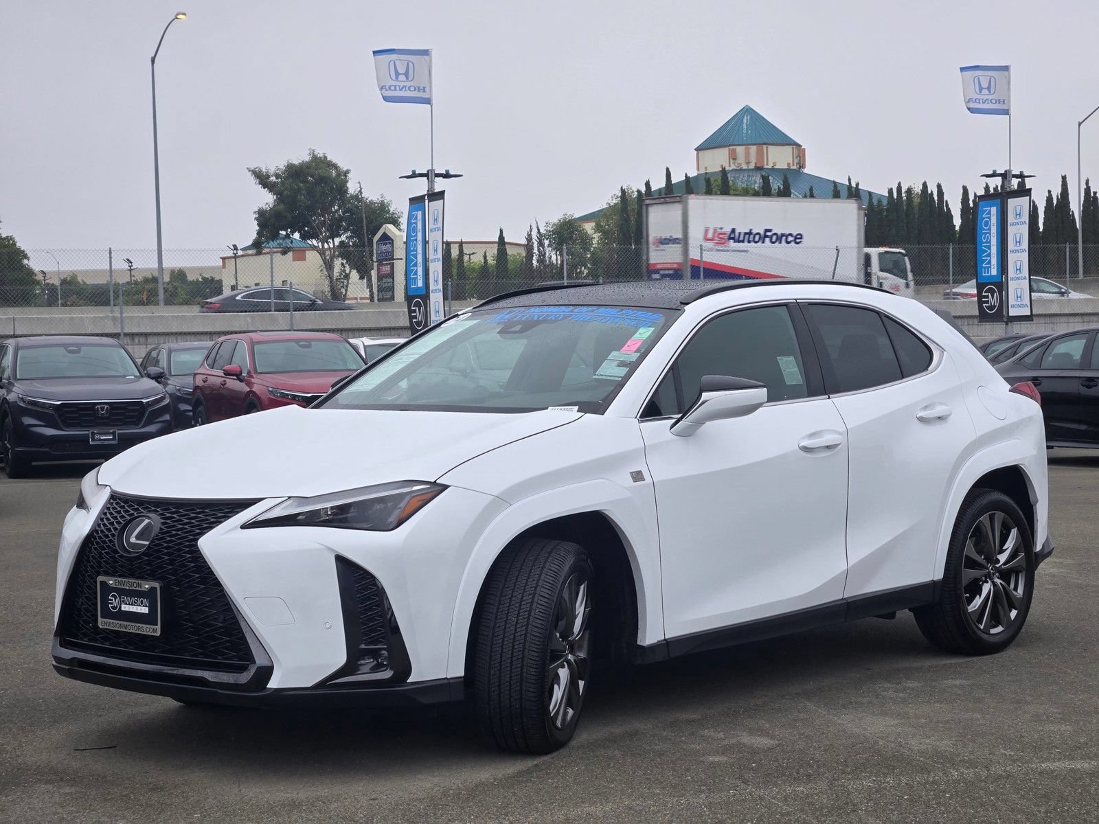 Used 2024 Lexus UX 250h F Sport FWD image 3