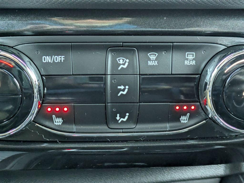 Used 2025 Chevrolet TrailBlazer ACTIV w/ Convenience Package image 26