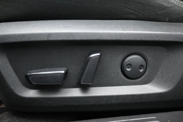 Used 2022 Nissan Rogue SV FWD image 8
