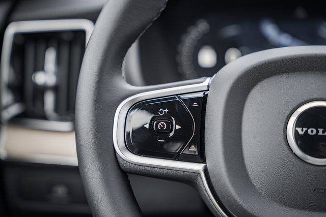 New 2026 Volvo XC90 B6 Plus w/ Protection Package Premier image 29