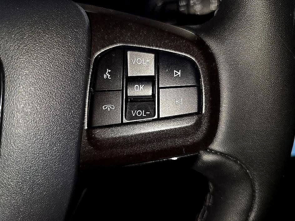 Used 2022 Ford Mustang Mach-E Select image 16