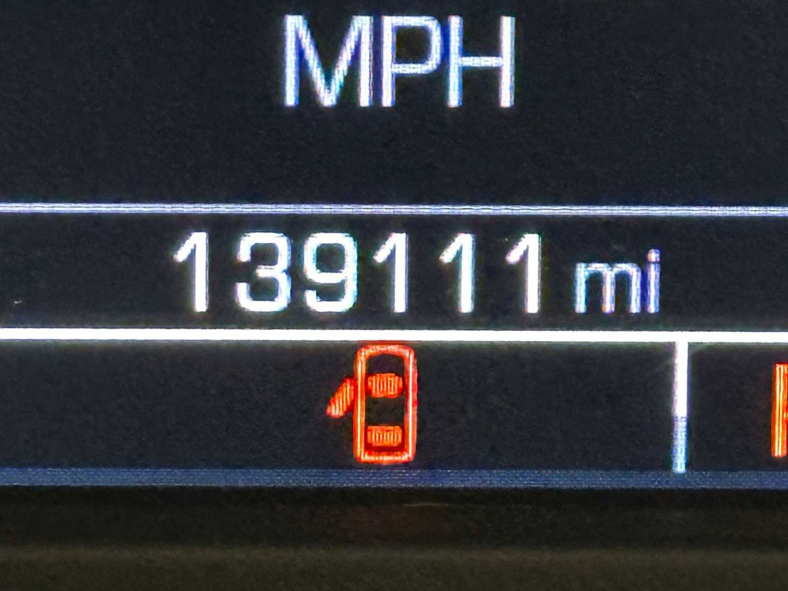 Used 2015 Chevrolet Suburban LT w/ Luxury Package AWD/4WD image 35