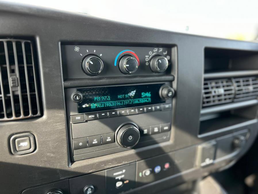 Used 2019 GMC Savana 2500 w/ Driver Convenience Package image 22