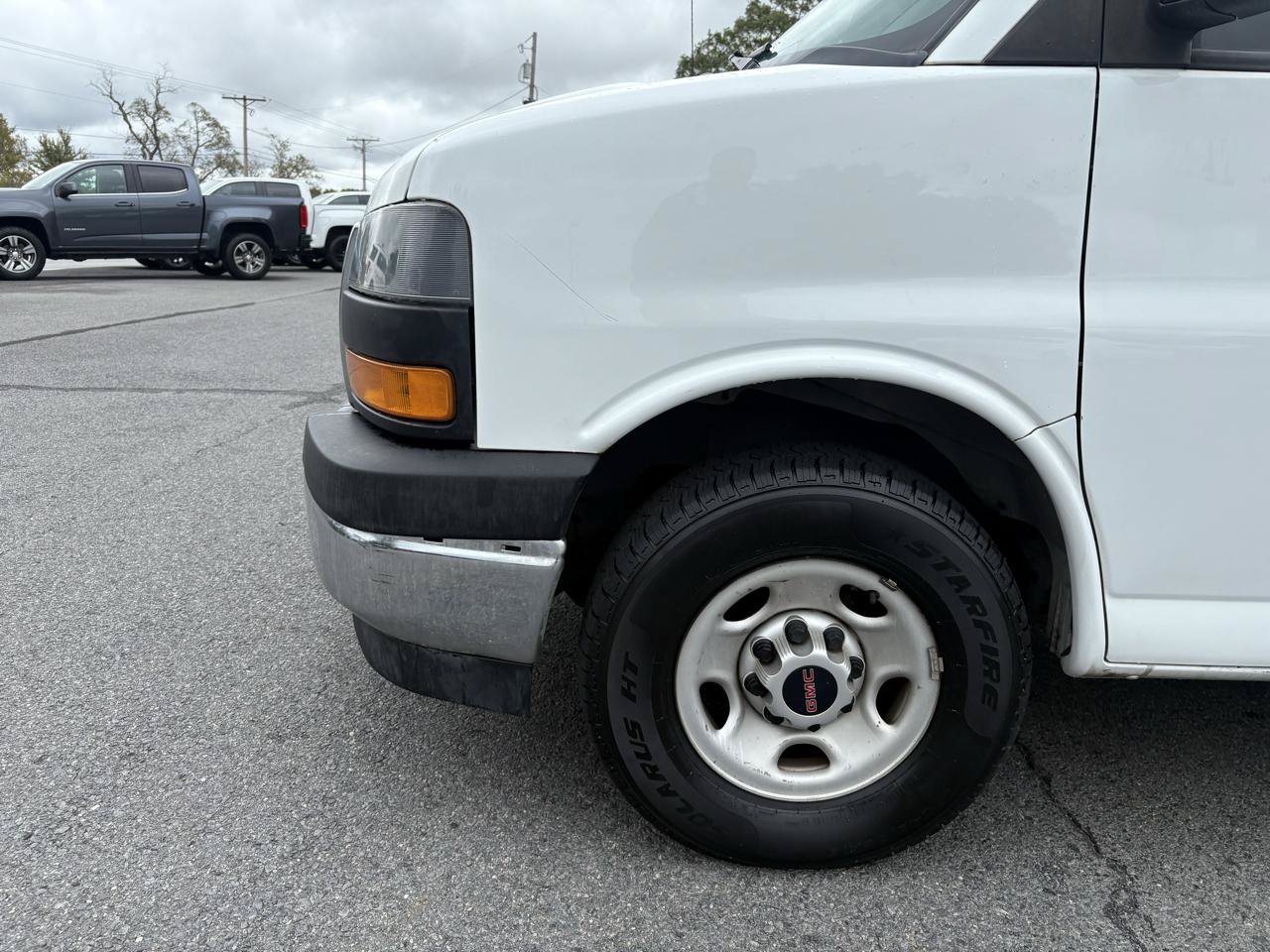 Used 2020 GMC Savana 2500 w/ Driver Convenience Package RWD image 30