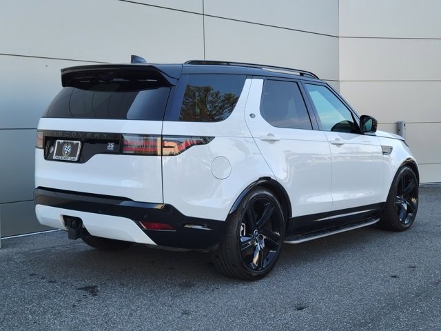 Used 2025 Land Rover Discovery Dynamic SE image 4