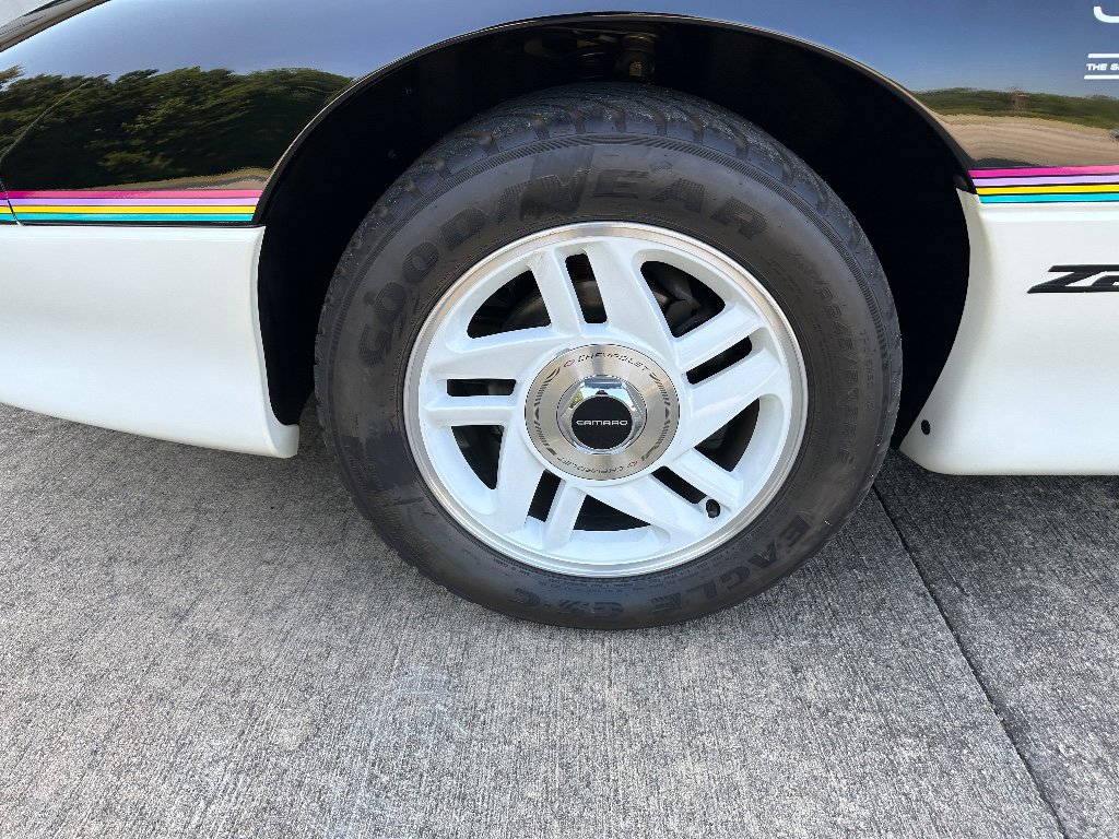 Used 1993 Chevrolet Camaro Z28 image 17